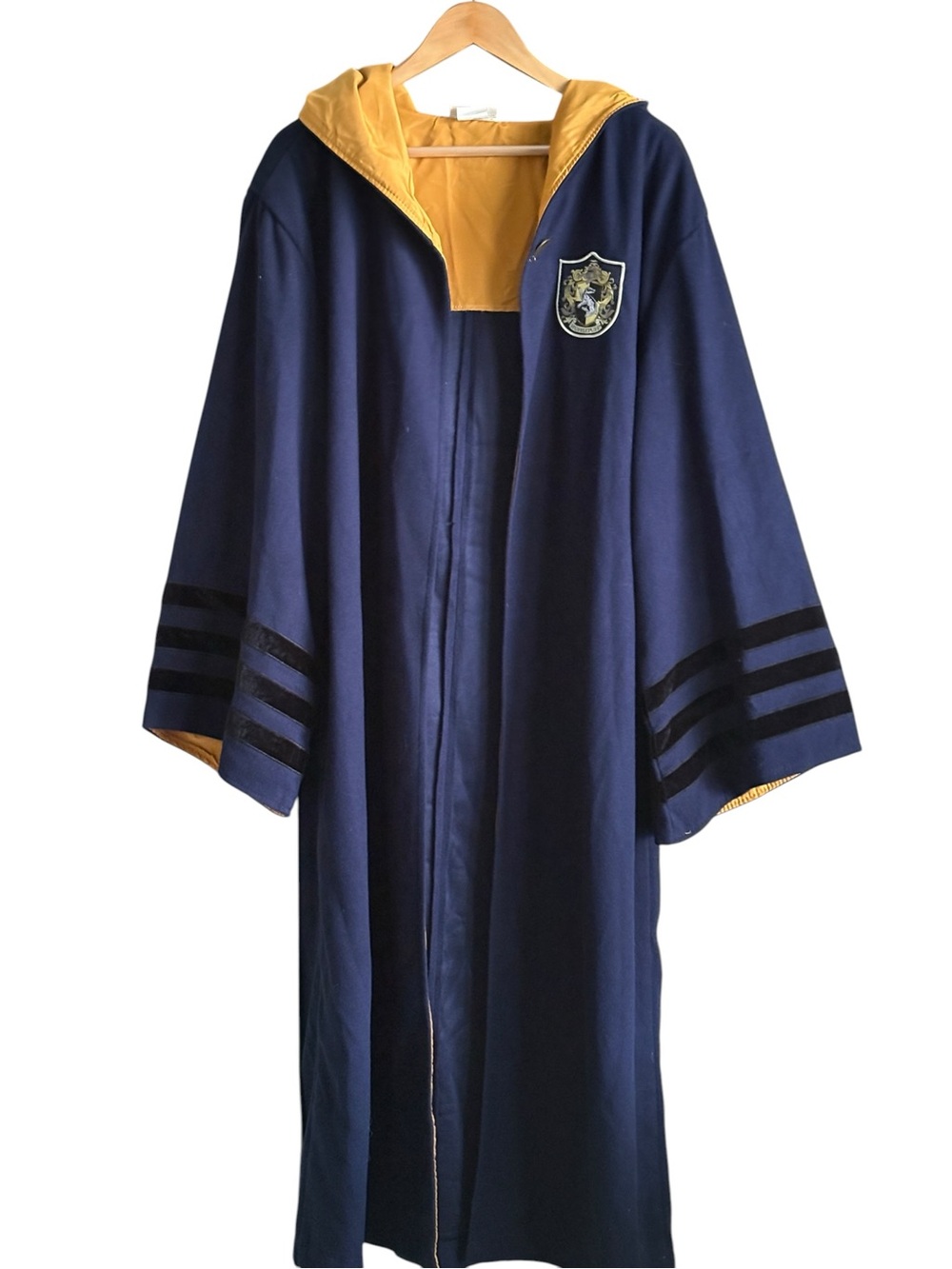 Fantastic Beasts The Crimes of Grindelwald Hufflepuff Vintage Hogwarts Robe